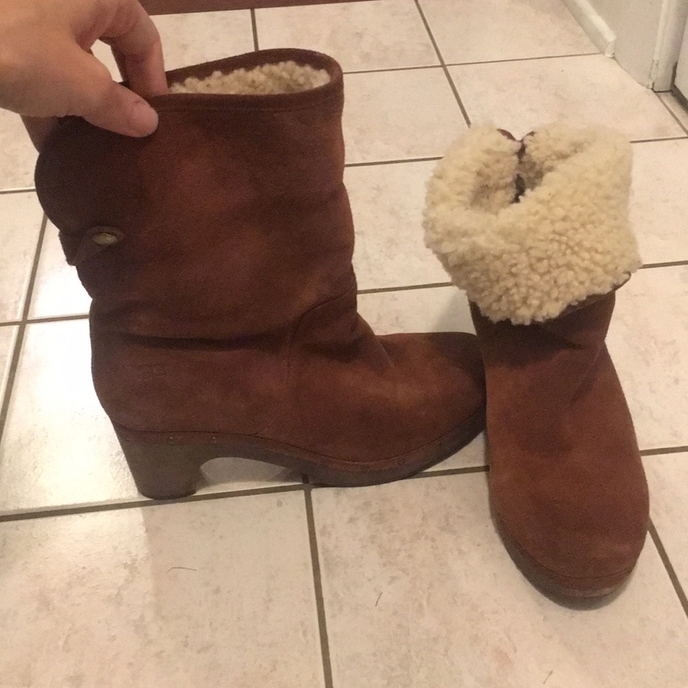 Ugg clogs